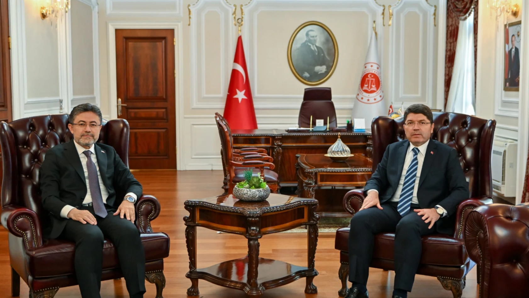 Tunç ve Erdoğan görüşmesinde yüzler güldü