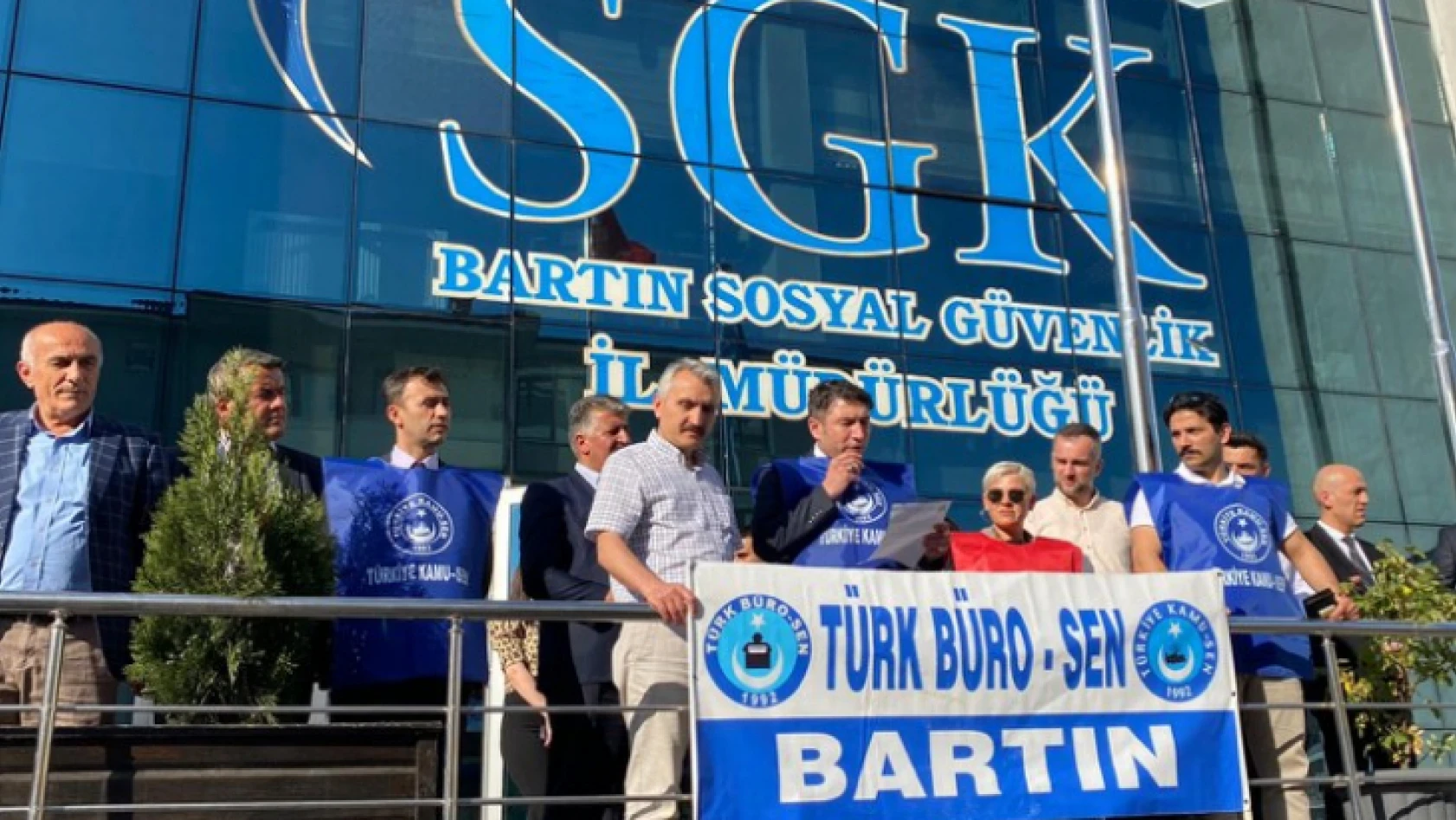 Türk Büro-Sen'den SGK çalışanları için talep!