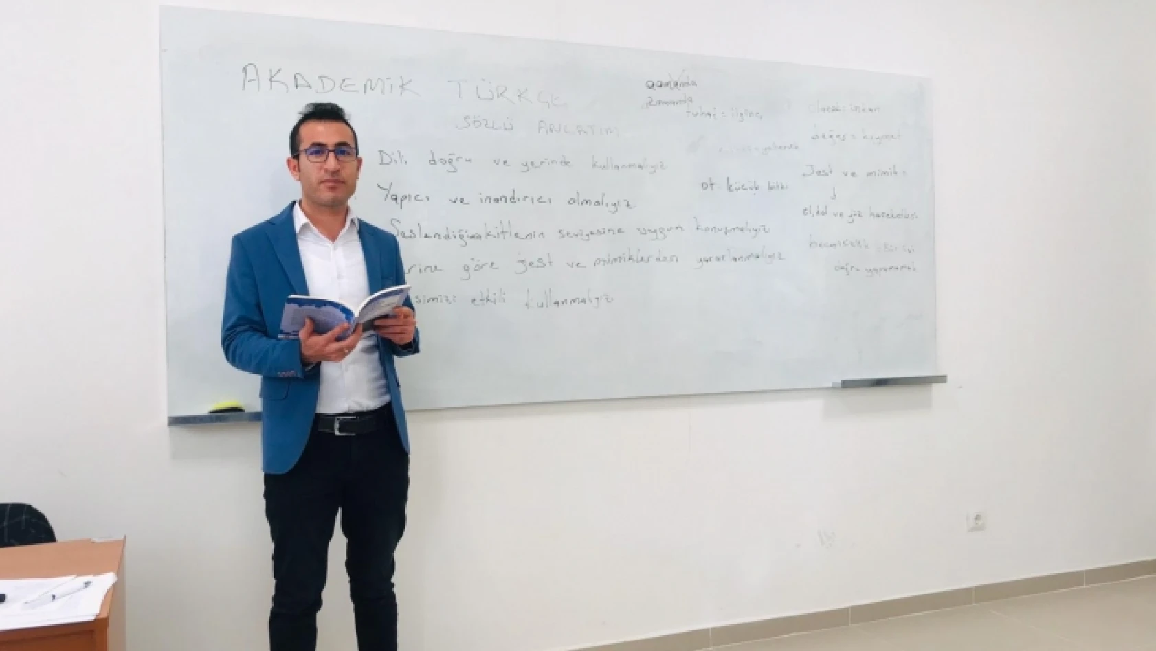 Uluslararası öğrencilere 'Akademik Türkçe' dersi veriliyor