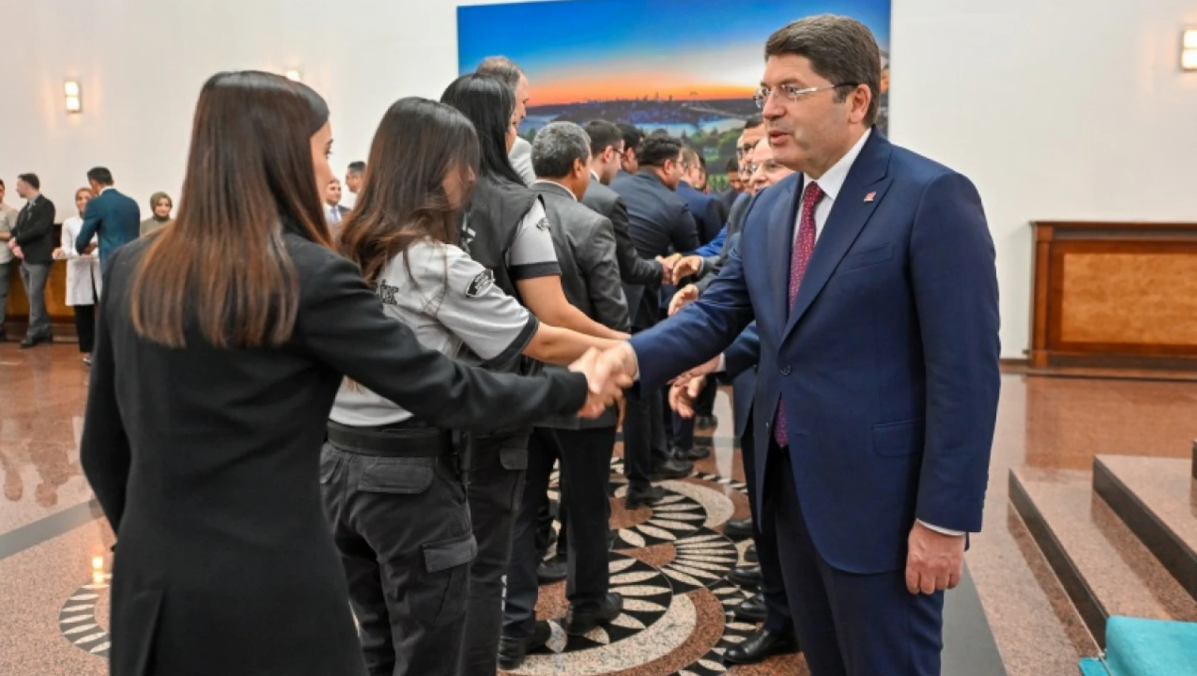 Bakan Tunç, HSK Üyeleri ve bakanlık personeli ile bayramlaştı