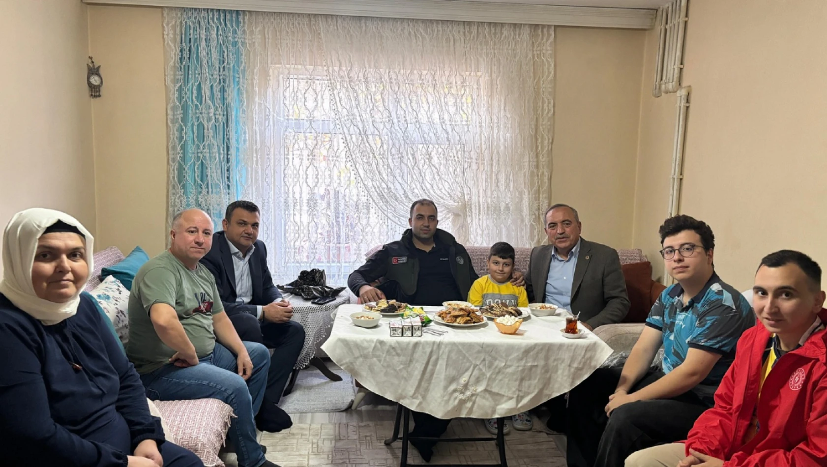 Kadiroğlu ve Uzun Haneleri Ziyaret Etti