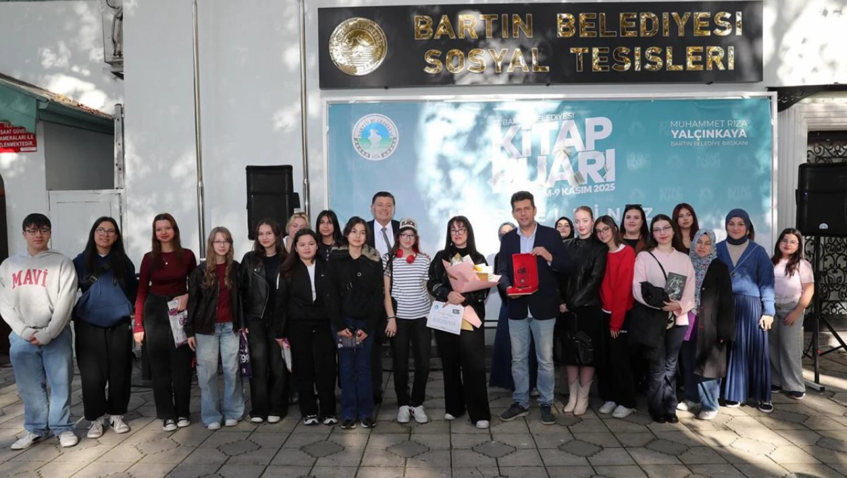 Kitap Fuarında Kültür Rüzgârı Esiyor