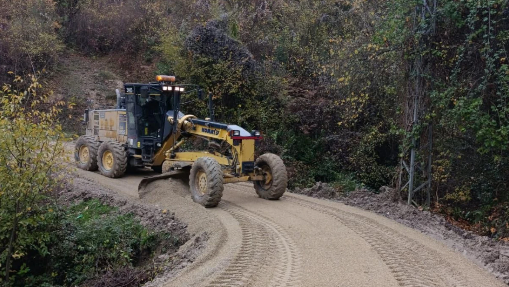 Özel İdare'den Köy Yollarında Yoğun Mesai