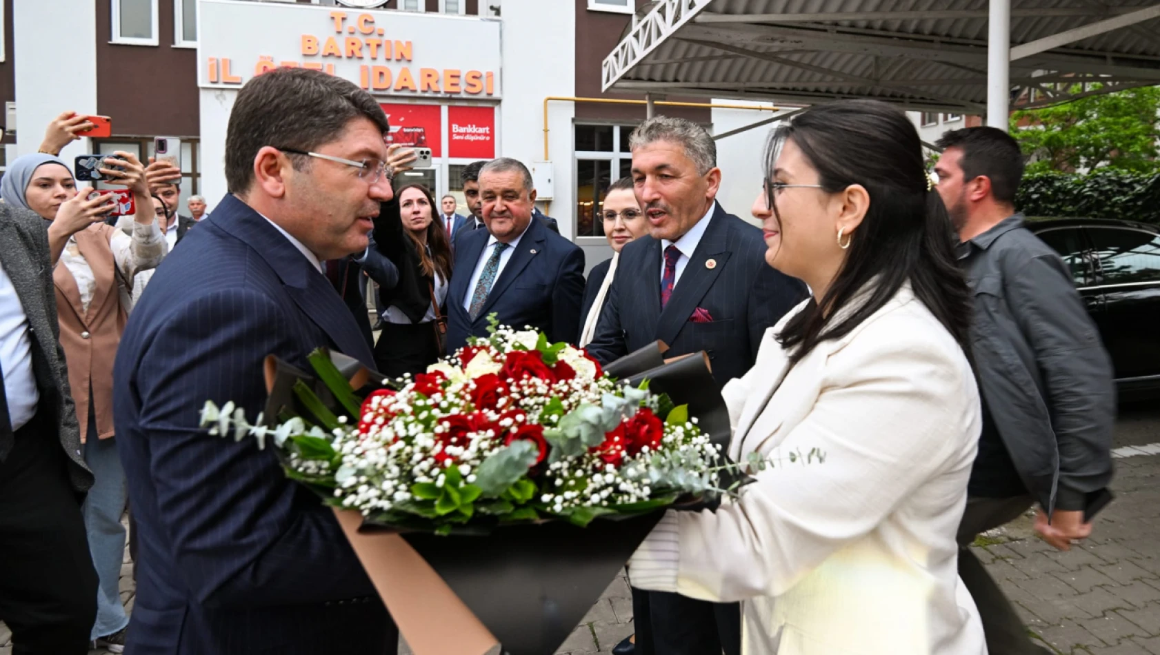 Tunç'tan AK Partili Belediye Başkanlarına ziyaret