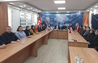 AK Parti'den 25 Kasım'da Güçlü Mesaj