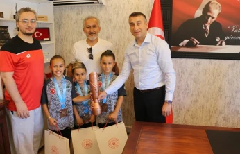 Akkaş, şampiyon sporcuları ağırladı