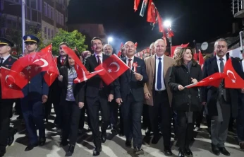 Cumhuriyet Coşkusuna Tartışma Gölgesi