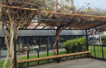 Cumhuriyet Meydanı'ndaki Kent Mobilyaları Yenilendi