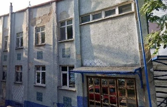 Eski Öğretmenevi binası yıkılıyor