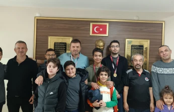 İnönü İlkokulu'nda Engelleri Aşan Satranç Heyecanı