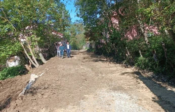 Köy yollarında hummalı çalışma