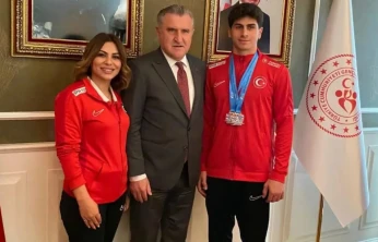 Özel Sporcular Gençlik ve Spor Bakanının Konuğu Oldu