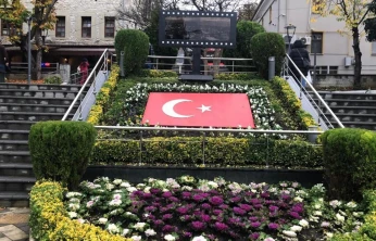 Parklar Mevsimine Uygun Bitkilerle Yenileniyor