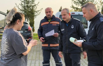 Temizlik İşçisi Bulduğu Cüzdanı Sahibine Teslim Etti