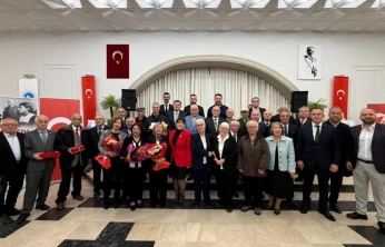 Yalçınkaya'dan Öğretmenlere Anlamlı Jest