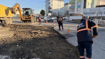 Eski Hastane Caddesi'nde Sıcak Asfalt Çalışması