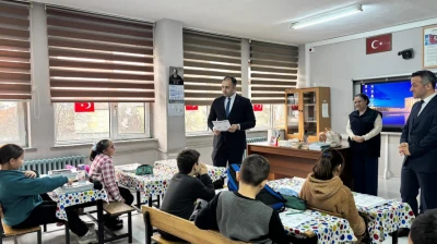 Kadiroğlu'ndan Abdipaşa'daki Okullara Ziyaret