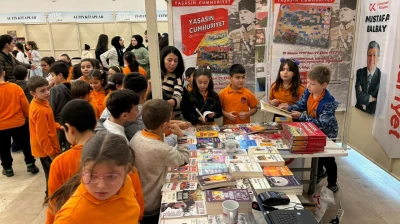 Kitap Fuarı'nda Bugün Söyleşi ve Tiyatro Etkinlikleri Var