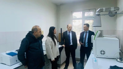 Türkmen Toprak Tahlil Laboratuvarını İnceledi
