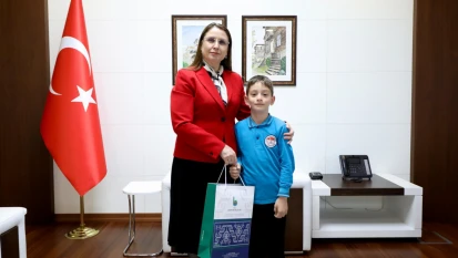 Vali Arslan'dan Türkiye finalisti öğrenciye tebrik