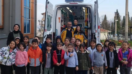 Gazi İlkokulu'nda Ambulanslı 112 Eğitimi