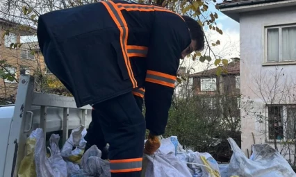 Bartın Belediyesi'nden İhtiyaç Sahiplerine Kışlık Odun Desteği