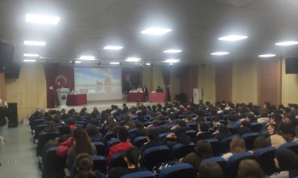 Bartın'da genç yazarlar Kutadgu Bilig'i inceledi
