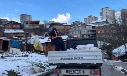 İhtiyaç Sahiplerine Odun Yardımı Sürüyor