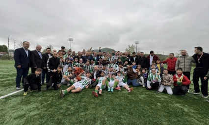 Şampiyon Kozcağız Belediyespor