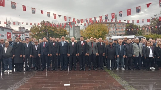 CHP'den Alternatif Cumhuriyet Töreni