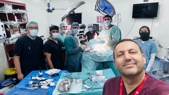 Başarılı cerrah artık bölgenin vazgeçilmezi!