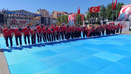 Bartın 19 Mayıs'ı coşkuyla kutladı