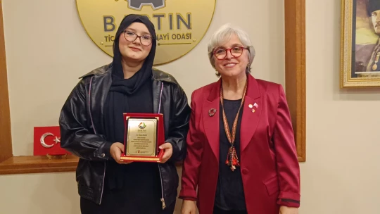 Genç Kalemlerden Cumhuriyet'e Vefa