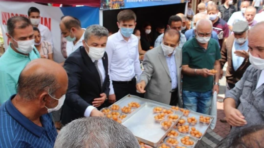 AK Parti, Ayasofya için lokma dağıttı