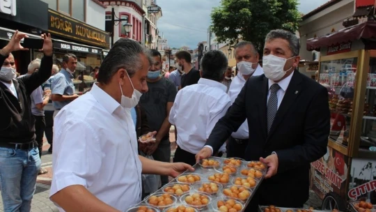AK Parti, Ayasofya için lokma dağıttı
