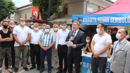 AK Parti, Ayasofya için lokma dağıttı
