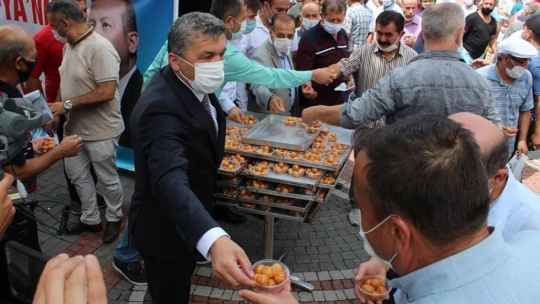 AK Parti, Ayasofya için lokma dağıttı