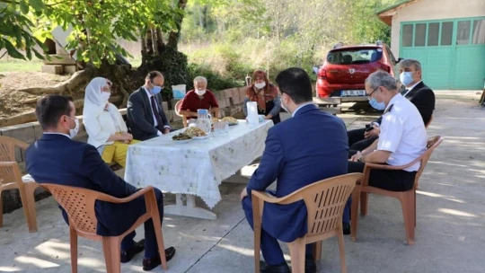 Güner ailesinden şehit ailelerine ziyaret