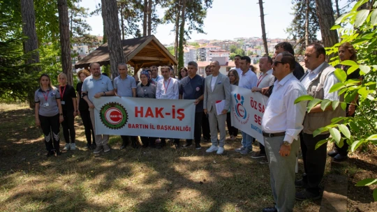 HAK-İŞ tek yürek: 'Şehitlerimizi Unutmuyoruz'