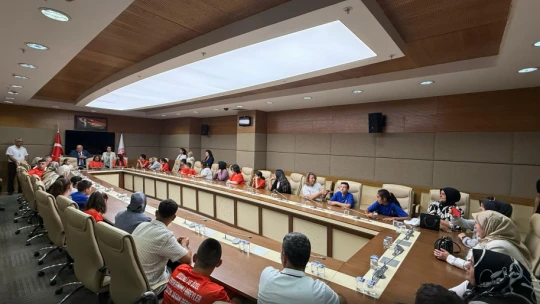 Aldatmaz, özel çocukları ve ailelerini TBMM'de ağırladı