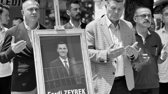 Bartın'da Ferdi Zeyrek anısına lokma ikram edildi