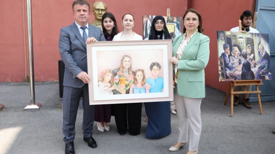Güzel Sanatlar Lisesi Öğrencilerinden Yıl Sonu Sergisi