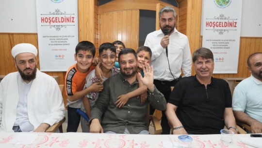 Hasankadı Derneği'nden Kağıthane'de Aşure ikramı