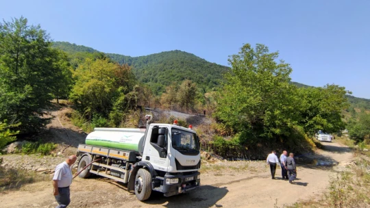 Kozcağız Aşağıdere'de çıkan yangın hızlı müdahaleyle söndürüldü