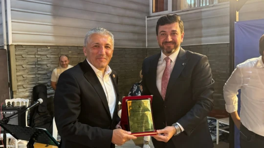 Emek Verenlere Plaket Takdim Edildi