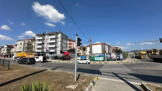 Kavşak Genişletme Çalışmaları Nedeniyle Otobüs Durağı Taşındı