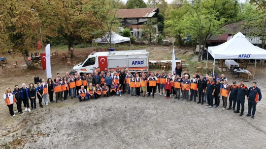 Vali Arslan'dan Sağlıklı Yaşam ve AFAD Gönüllülerine Destek