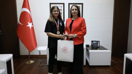 Vali Arslan'dan Bartınlı Şampiyonlara Tebrik
