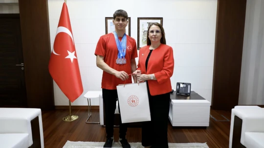 Vali Arslan'dan Bartınlı Şampiyonlara Tebrik