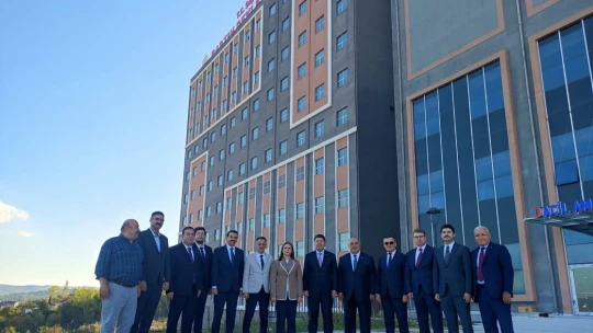 Tunç, Yeni Bartın Devlet Hastanesi'nde İncelemelerde Bulundu